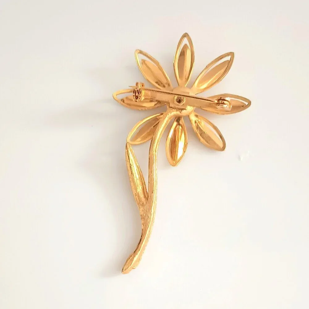 Vintage Long Stem Flower Brooch Etched Gold Tone 3D Red Rhinestone Center